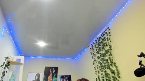 naomy online show from 12.23.24