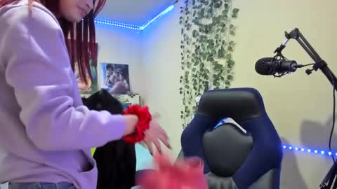 naomy online show from 02.15.25