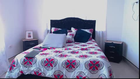 Naomy online show from 04.01.26