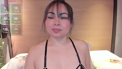 Naomy  online show from 01.02.25