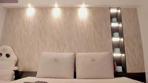 nara black  online show from 04.13.26