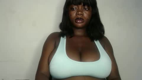 Snapshot of nastie_amanda chatting on 09.28.25 Amanda online show from 09.28.25