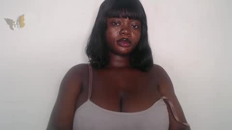 Snapshot of nastie_amanda chatting on 10.04.25 Amanda online show from 10.04.25