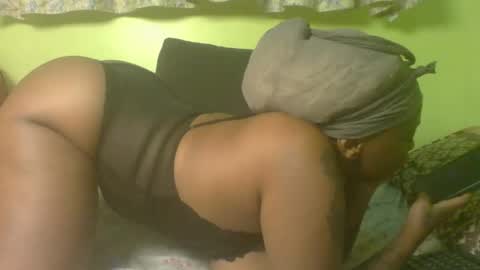 Snapshot of nasty_sly chatting on 10.21.25 nasty_sly online show from 10.21.25