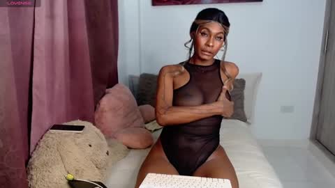 Julieth  online show from 02.02.25