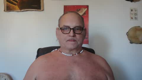 Snapshot of nastydaddyfatcock15 chatting on 09.27.25 nastydaddyfatcock15 online show from 09.27.25