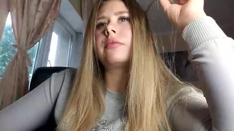 AngelaBooc online show from 10.17.25