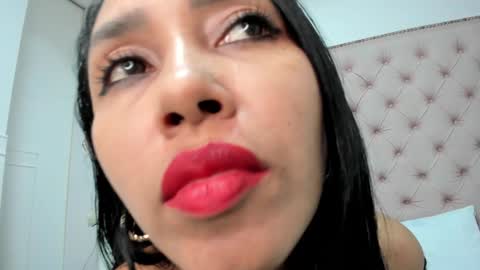 nata_santos online show from 01.04.25