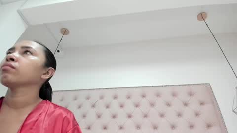 nata_santos online show from 02.19.25
