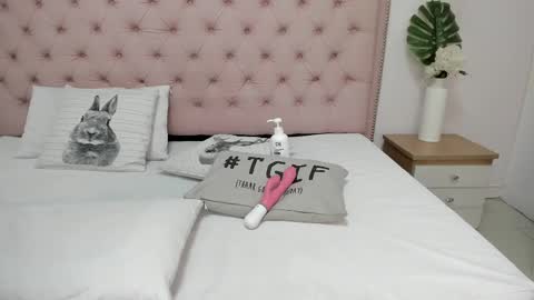 nata_santos online show from 02.23.25