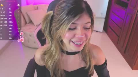 Snapshot of nataasha___ chatting on 10.03.25 NATASHA online show from 10.03.25