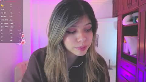 Snapshot of nataasha___ chatting on 10.21.25 NATASHA online show from 10.21.25