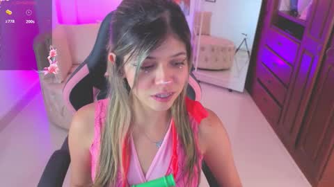 Snapshot of nataasha___ chatting on 11.04.25 NATASHA online show from 11.04.25