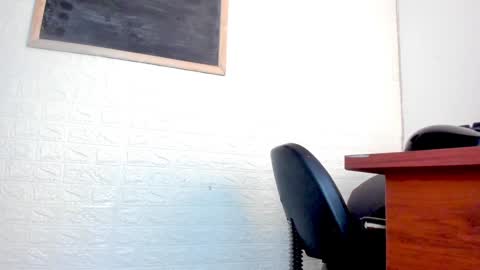 Miss Natasha online show from 02.06.25