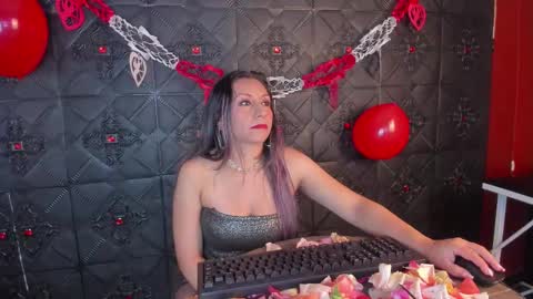 Miss Natasha online show from 02.14.25