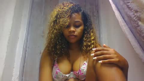 Snapshot of natachazz chatting on 03.22.26 natachazz online show from 03.22.26