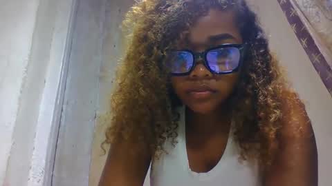 Snapshot of natachazz chatting on 03.25.26 natachazz online show from 03.25.26