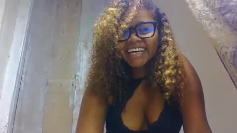 Snapshot of natachazz chatting on 03.26.26 natachazz online show from 03.26.26