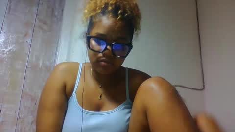 Snapshot of natachazz chatting on 03.30.26 natachazz online show from 03.30.26