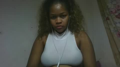 Snapshot of natachazz chatting on 04.14.26 natachazz online show from 04.14.26