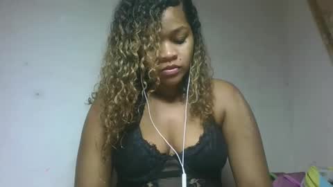 Snapshot of natachazz chatting on 04.16.26 natachazz online show from 04.16.26