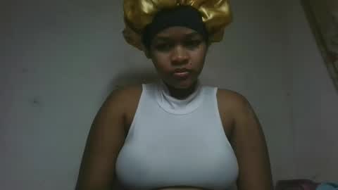 Snapshot of natachazz chatting on 04.17.26 natachazz online show from 04.17.26