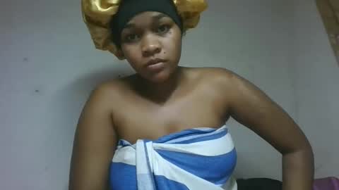 Snapshot of natachazz chatting on 04.18.26 natachazz online show from 04.18.26