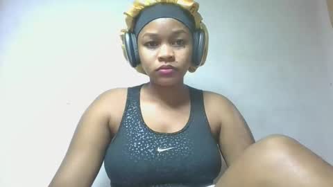 Snapshot of natachazz chatting on 04.18.26 natachazz online show from 04.18.26
