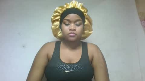 Snapshot of natachazz chatting on 04.19.26 natachazz online show from 04.19.26