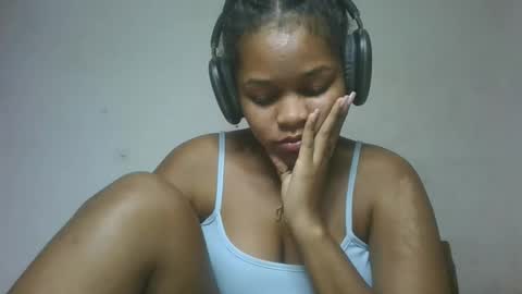 Snapshot of natachazz chatting on 04.21.26 natachazz online show from 04.21.26