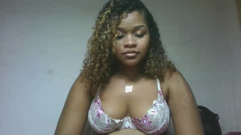 Snapshot of natachazz chatting on 04.23.26 natachazz online show from 04.23.26