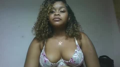 Snapshot of natachazz chatting on 04.23.26 natachazz online show from 04.23.26
