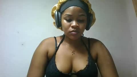 Snapshot of natachazz chatting on 04.28.26 natachazz online show from 04.28.26