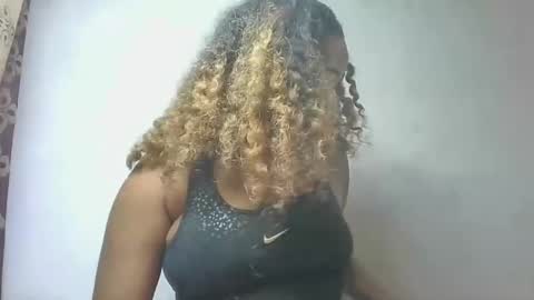 Snapshot of natachazz chatting on 04.29.26 natachazz online show from 04.29.26