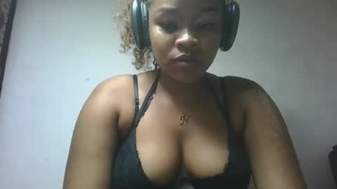 Snapshot of natachazz chatting on 05.01.26 natachazz online show from 05.01.26