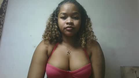 Snapshot of natachazz chatting on 05.08.26 natachazz online show from 05.08.26