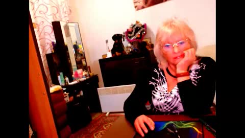 Snapshot of natali7634 chatting on 12.30.24 natali online show from 12.30.24
