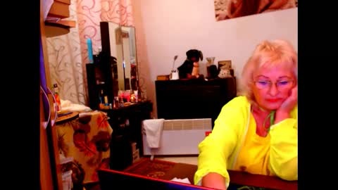 Snapshot of natali7634 chatting on 02.15.25 natali online show from 02.15.25