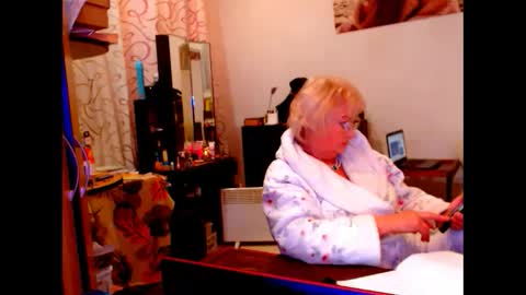Snapshot of natali7634 chatting on 02.15.25 natali online show from 02.15.25