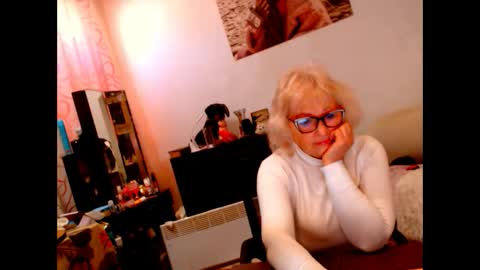 Snapshot of natali7634 chatting on 02.26.25 natali online show from 02.26.25