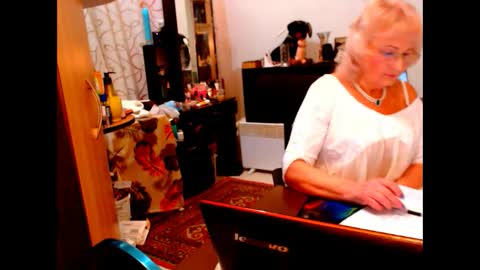 Snapshot of natali7634 chatting on 02.26.25 natali online show from 02.26.25