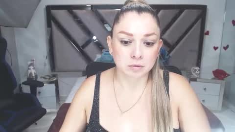 Snapshot of natalia5560 chatting on 02.25.25 natalia5560 online show from 02.25.25