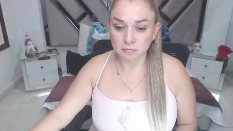 Snapshot of natalia5560 chatting on 03.11.25 natalia5560 online show from 03.11.25