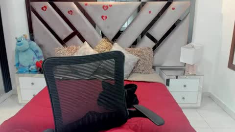 Snapshot of natalia5560 chatting on 10.12.25 natalia5560 online show from 10.12.25