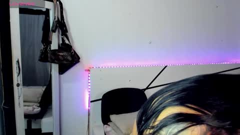 Snapshot of natalia_cb chatting on 09.19.25 Natalia  online show from 09.19.25