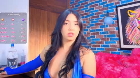 Snapshot of natalia_kiss01 chatting on 01.28.25 Natalia Kiss online show from 01.28.25