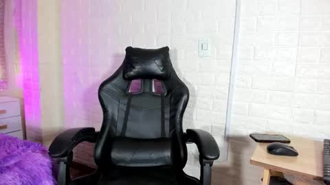 Natalia Kiss online show from 02.05.26