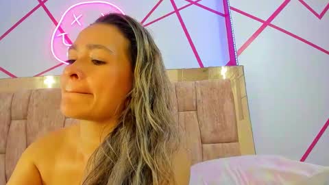 natalia_lopezz online show from 03.12.25