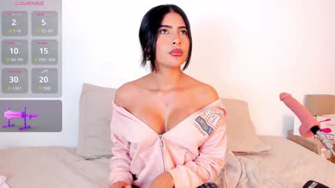 Snapshot of nataliaa___ chatting on 01.26.25 nataliaa___ online show from 01.26.25