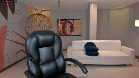 Snapshot of nataliagaret chatting on 09.23.25 Nata online show from 09.23.25